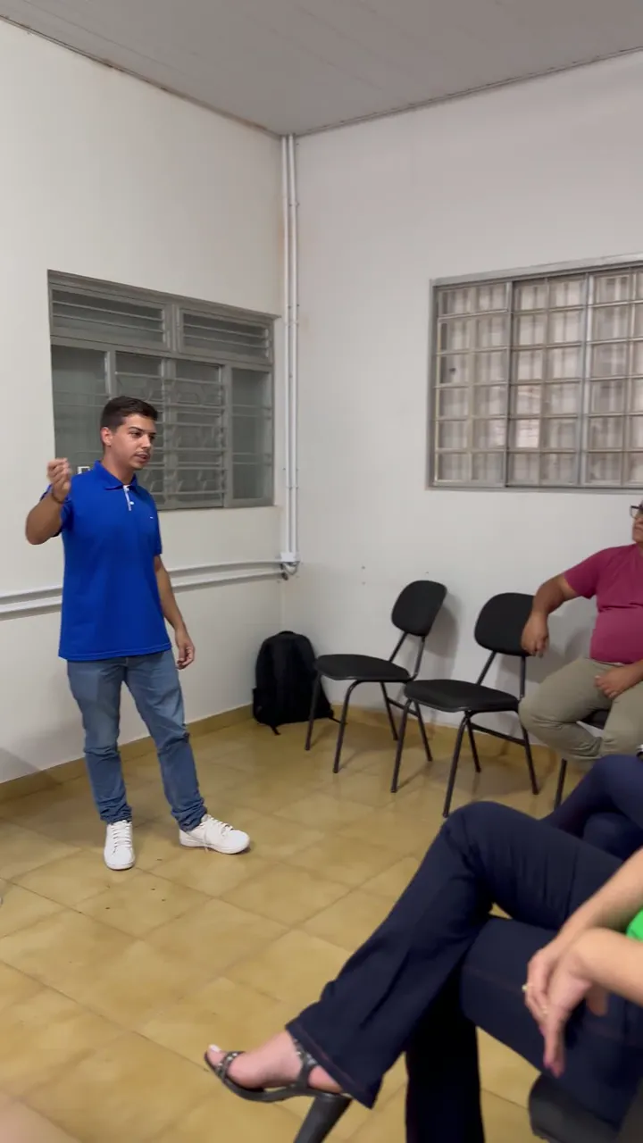 Encontro de capacitação com profissionais